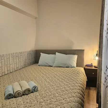 Kovac Apartment Pale